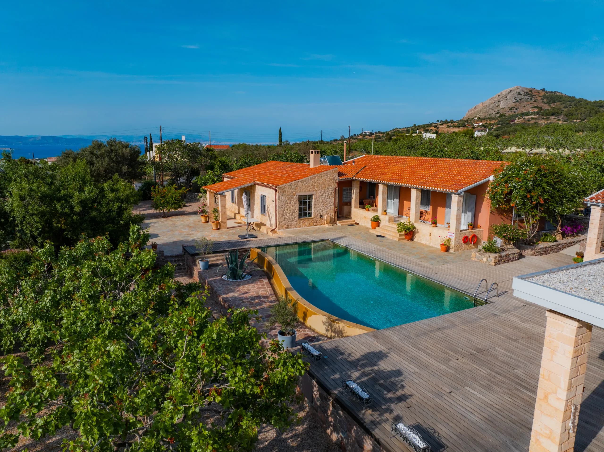Villa with a swimming pool overlooking the sea